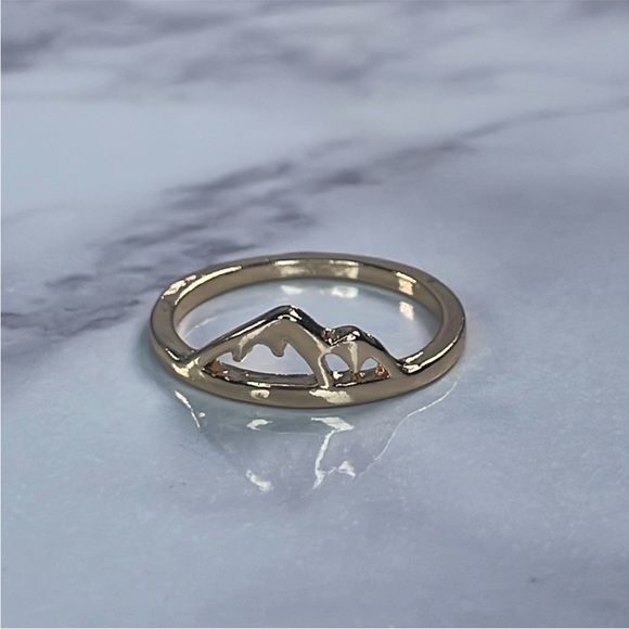 Gold Plated Mountain Design Ring - NWOT - Picture 2 of 3